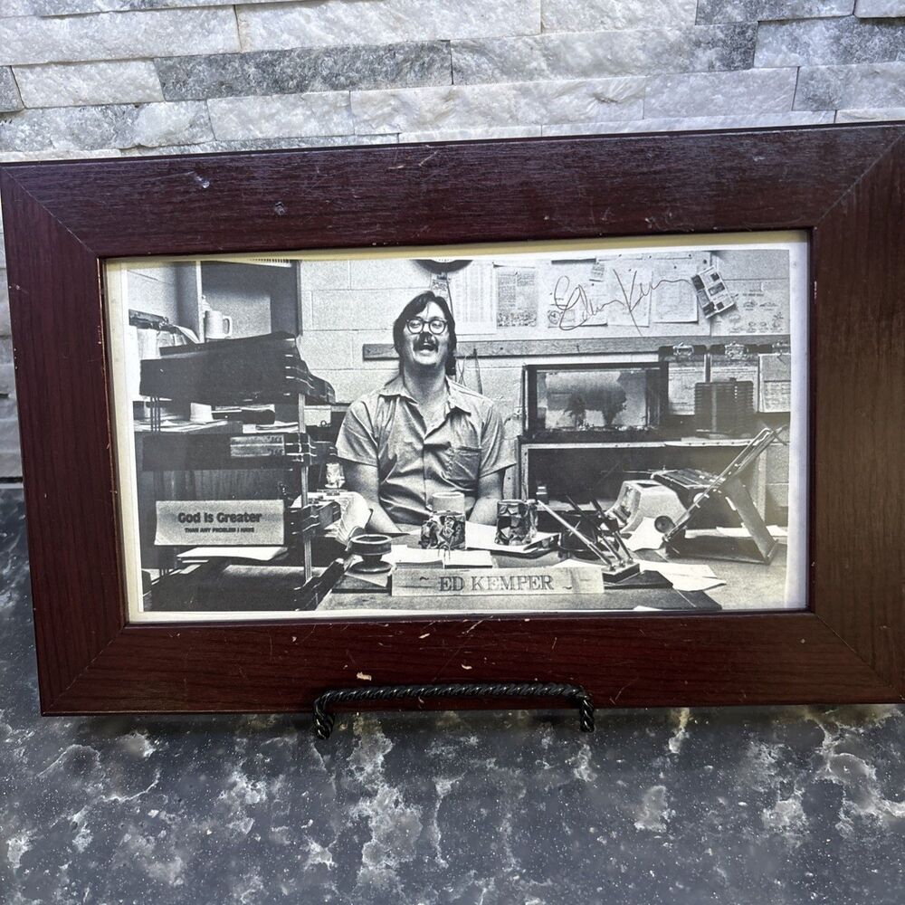 Edmund Kemper Authentic Autograph Photo Print - Prison Desk Scene